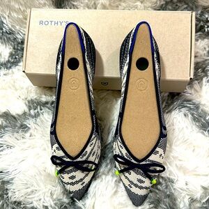 COPY - Rothy's NIB Botanical Navy sz 6.5  pointed ladies flats